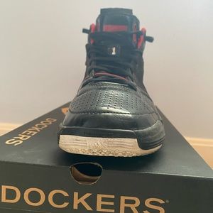 Adidas: Derrick Rose 1. First ever original shoe and Color. Black colors size 10